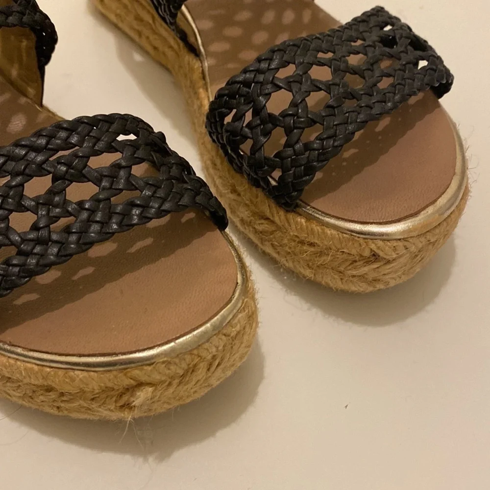 Gaimo handmade in Spain black wedges sandals. Size 38